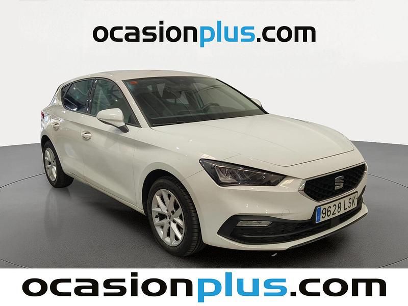 Usado Seat Leon Style 115 CV (84 kW) 2021 Blanco