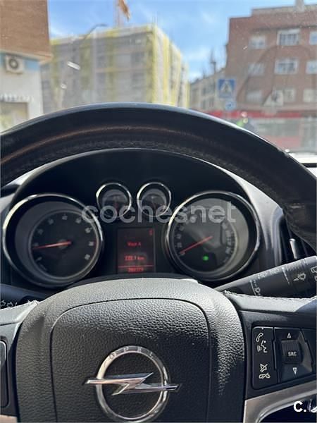 Usado Opel Astra Cosmo 115 CV (84 kW) 2010 Gris / plata Berlina