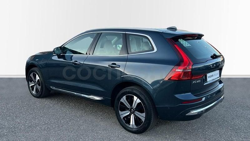 Usado Volvo XC60 Plus 350 CV (257 kW) 2024 Azul SUV