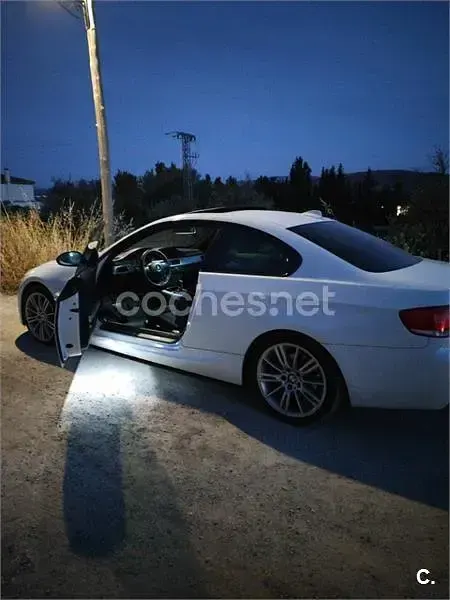 Usado BMW 320 177 CV (130 kW) 2008 Blanco Coupe