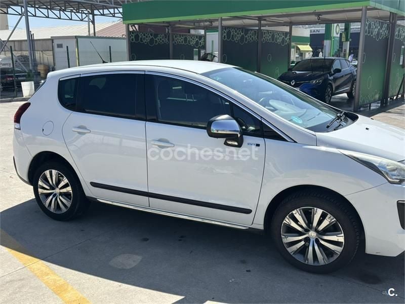 Blanco Usado 2015 Peugeot 3008 Style Berlina | 7500 € (Buen precio) - Imagen 1/2
