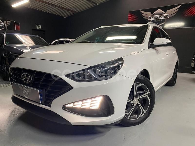Blanco Usado 2022 Hyundai i30 Familiar | 12.999 € (Precio justo) - Imagen 1/4
