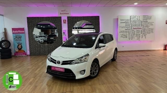 Blanco Usado 2015 Toyota Verso Style Monovolumen | 12.295 € - Imagen 1/4