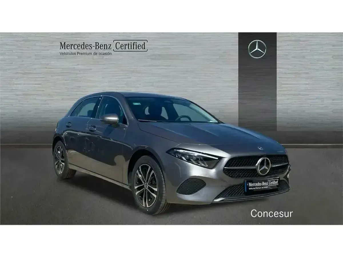 Usado Mercedes A200 149 CV (109 kW) 2025 Gris Berlina
