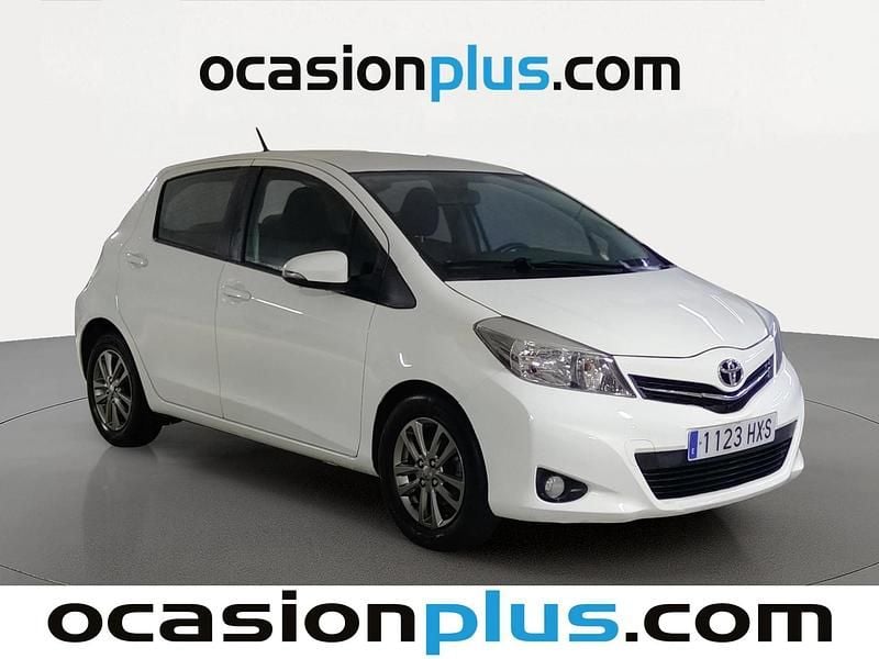 Occasion Toyota Yaris Active 90 ch (66 kW) 2014 Blanc Citadine