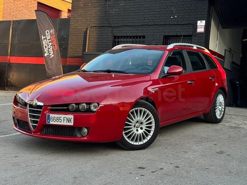 Usado Alfa Romeo 159 Distinctive 150 CV (110 kW) 2007 Rojo Familiar