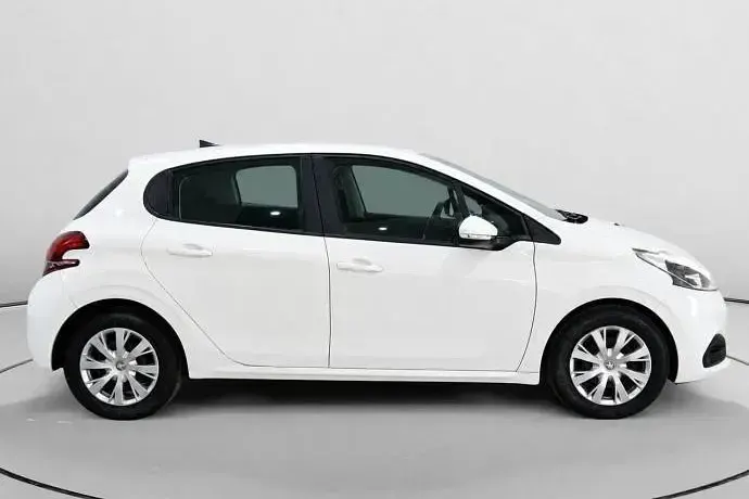 Usado Peugeot 208 Active 82 CV (60 kW) 2019 Utilitario