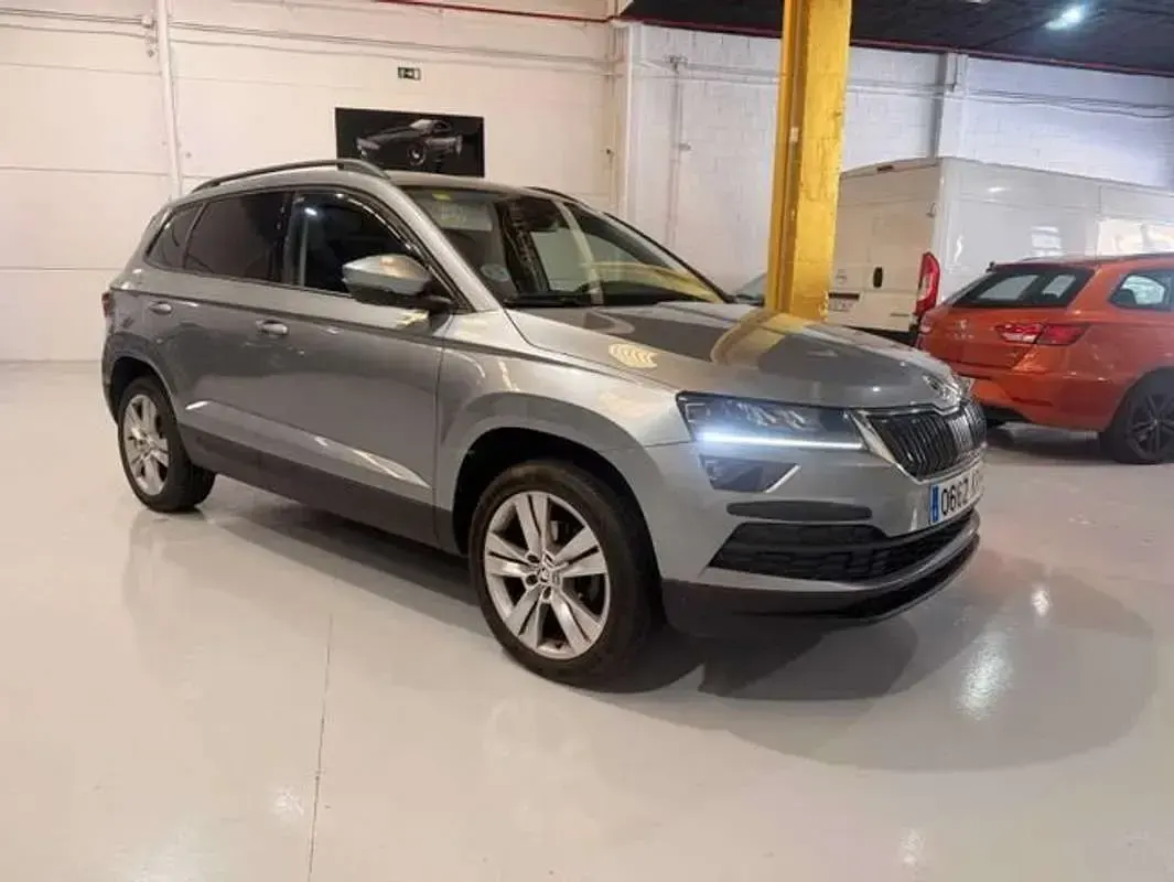 Usado Skoda Karoq Ambition 150 CV (110 kW) 2018 Gris SUV
