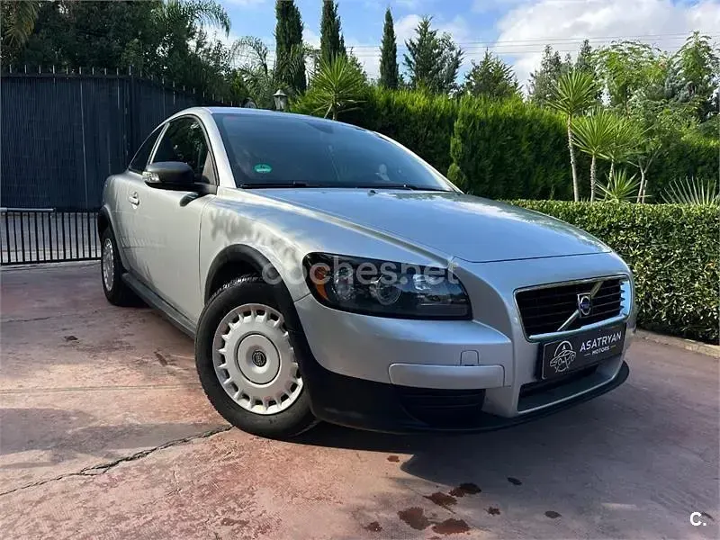 Usado Volvo C30 109 CV (80 kW) 2008 Gris / plata Utilitario