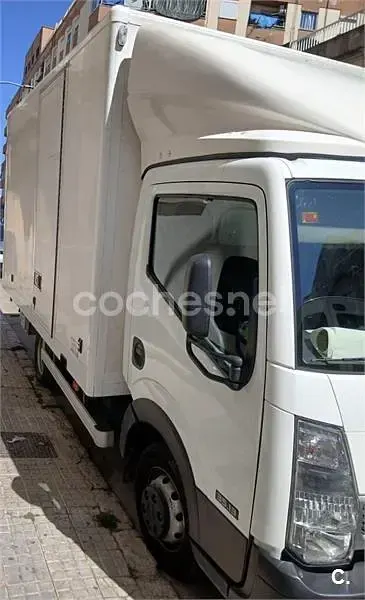 Usado Nissan Cabstar 136 CV (100 kW) 2013 Blanco Pickup/Camioneta