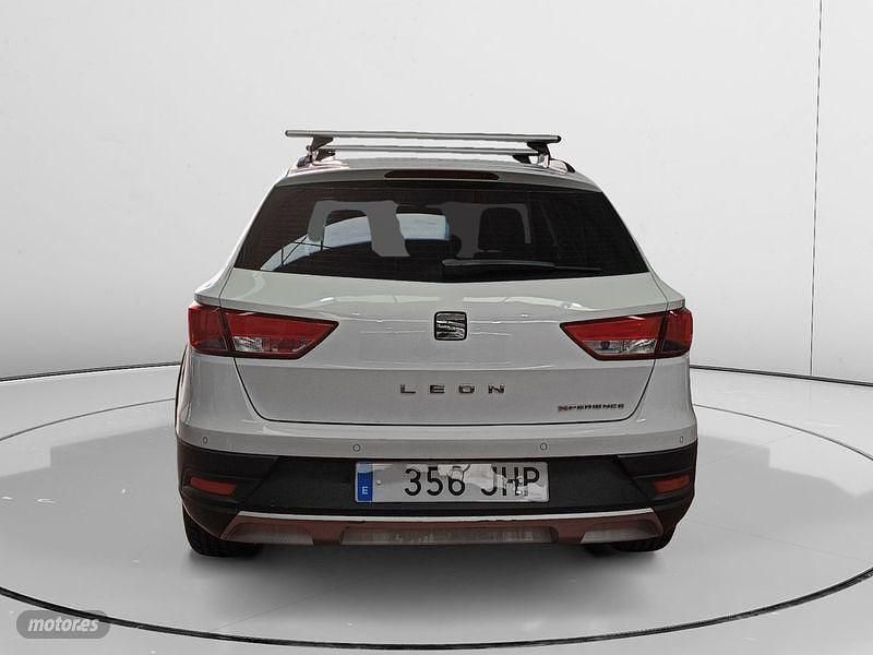 Usado Seat Leon X-Perience 125 CV (91 kW) 2015 Blanco Familiar