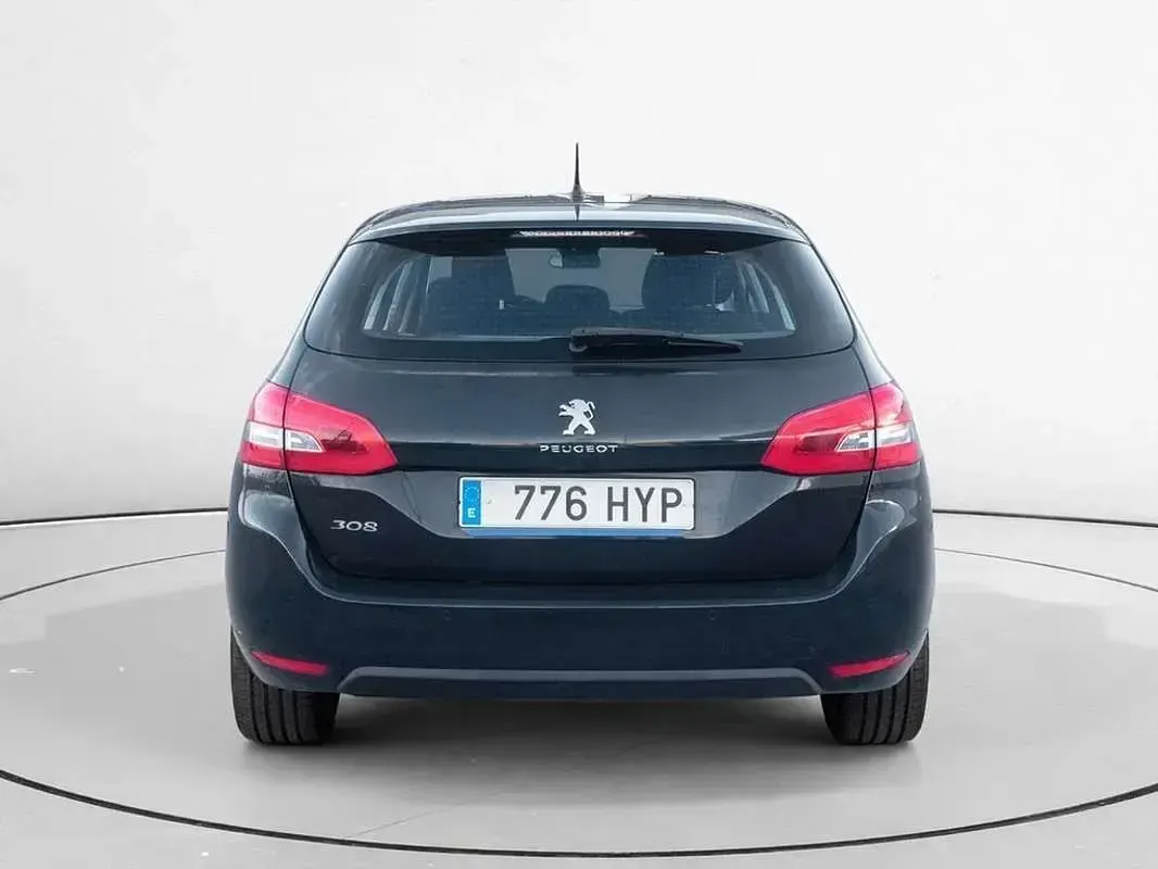 Usado Peugeot 308 SW Active 131 CV (96 kW) 2014 Gris Familiar