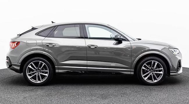Usado Audi Q3 Sportback Ambiente 150 CV (110 kW) 2021 Gris claro SUV