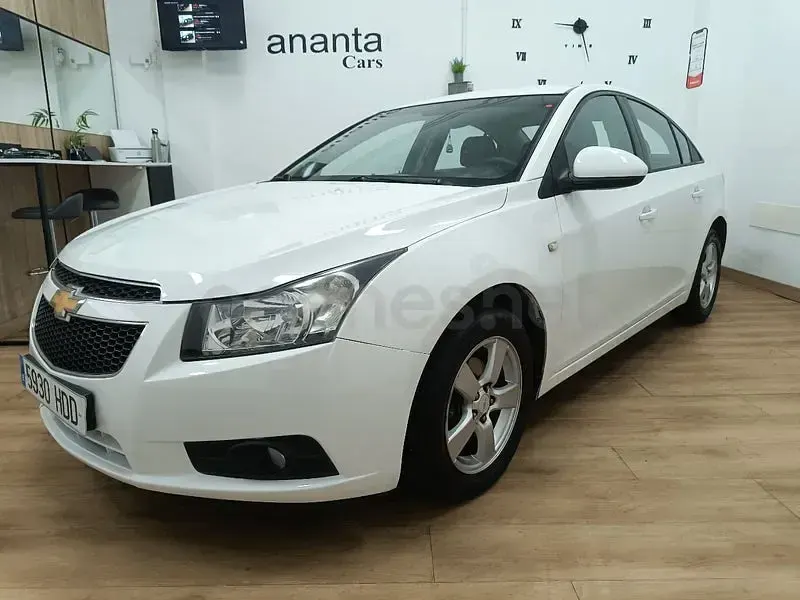 Usado Chevrolet Cruze LS 124 CV (91 kW) 2011 Blanco Berlina