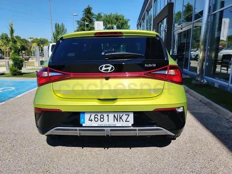 Nuevo Hyundai i20 100 CV (73 kW) 2026 Verde Utilitario