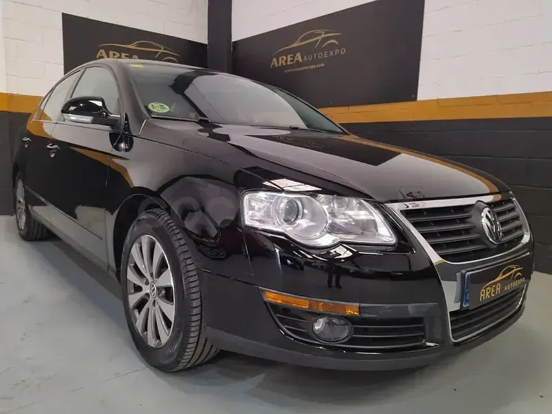 Usado VW Passat Edition 110 CV (80 kW) 2010 Negro Berlina