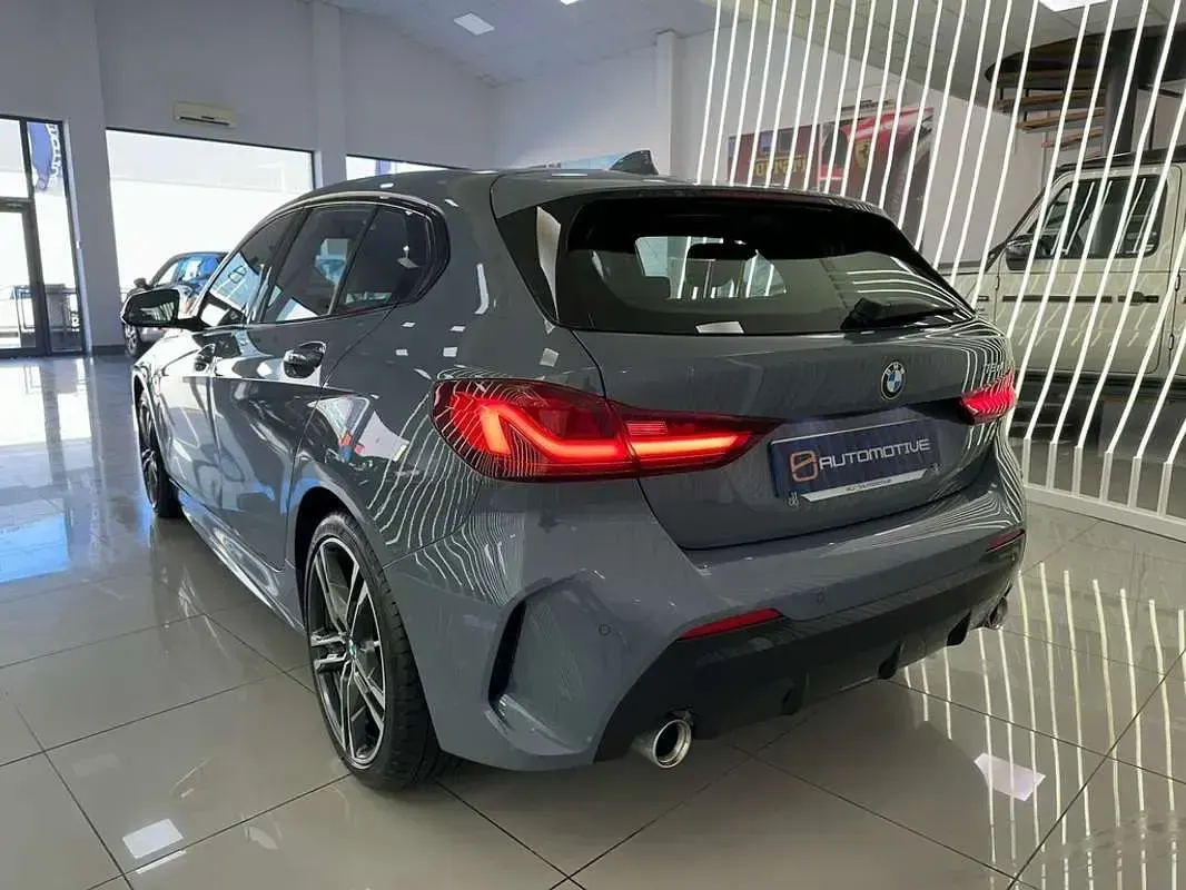 Occasion BMW 118 Comfort Edition 150 PK (110 kW) 2023 Grijs Hatchback