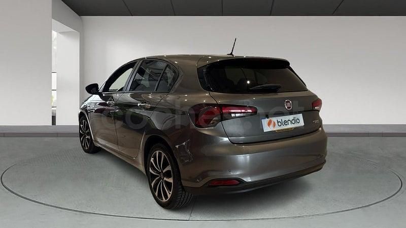 Usado Fiat Tipo Mirror 95 CV (69 kW) 2020 Gris / plata Berlina
