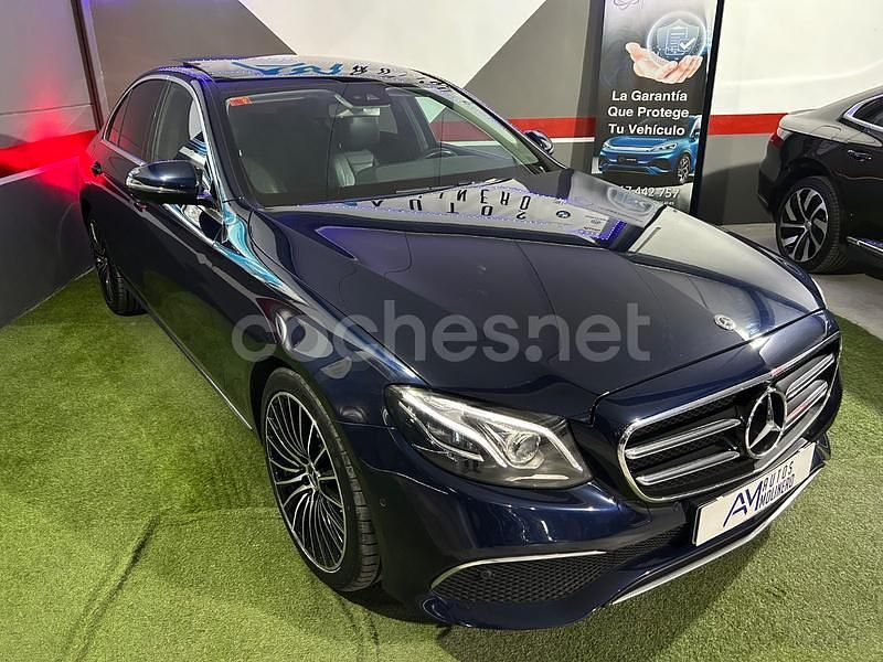 Usado Mercedes E200 160 CV (117 kW) 2020 Azul Berlina