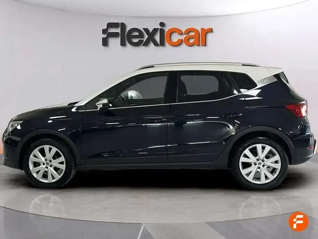 Usado Seat Arona Xperience 90 HP (66 kW) 2022 Azul SUV