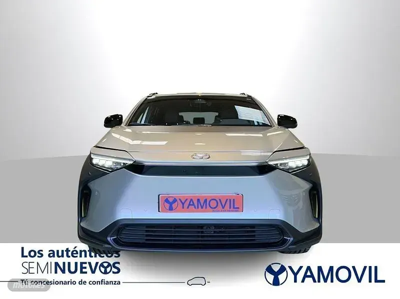 Usado Toyota bZ4X Style 150 kW (204 CV) 2025 Plateado SUV