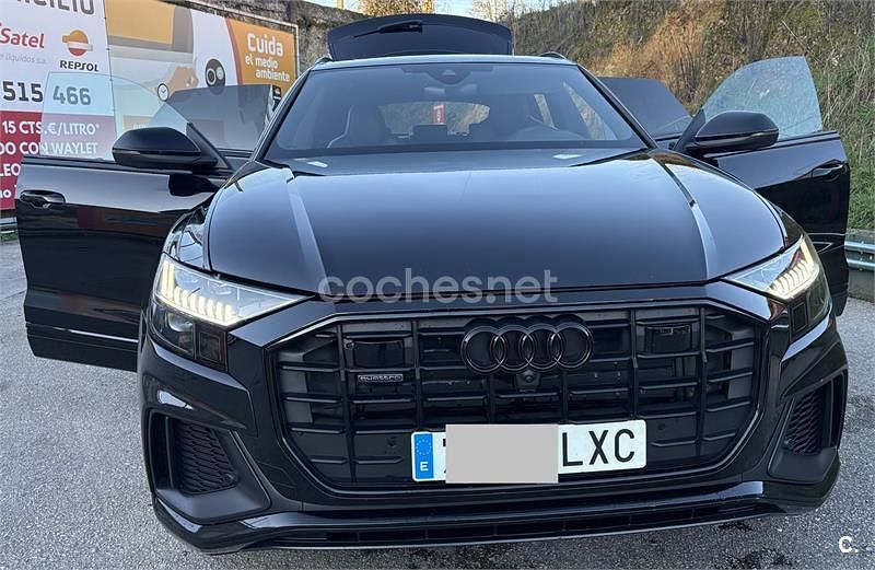 Usado Audi Q8 286 CV (210 kW) 2022 Negro SUV