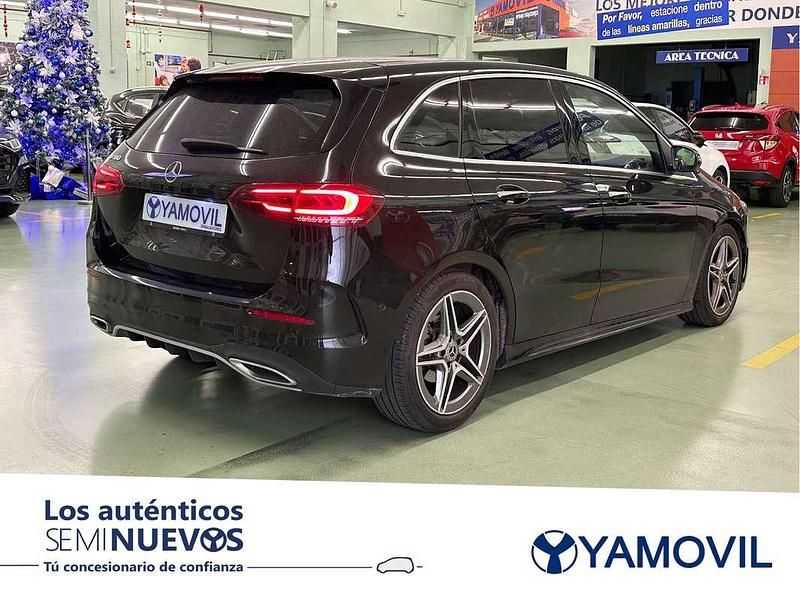 Usado Mercedes B180 136 CV (100 kW) 2022 Negro Monovolumen