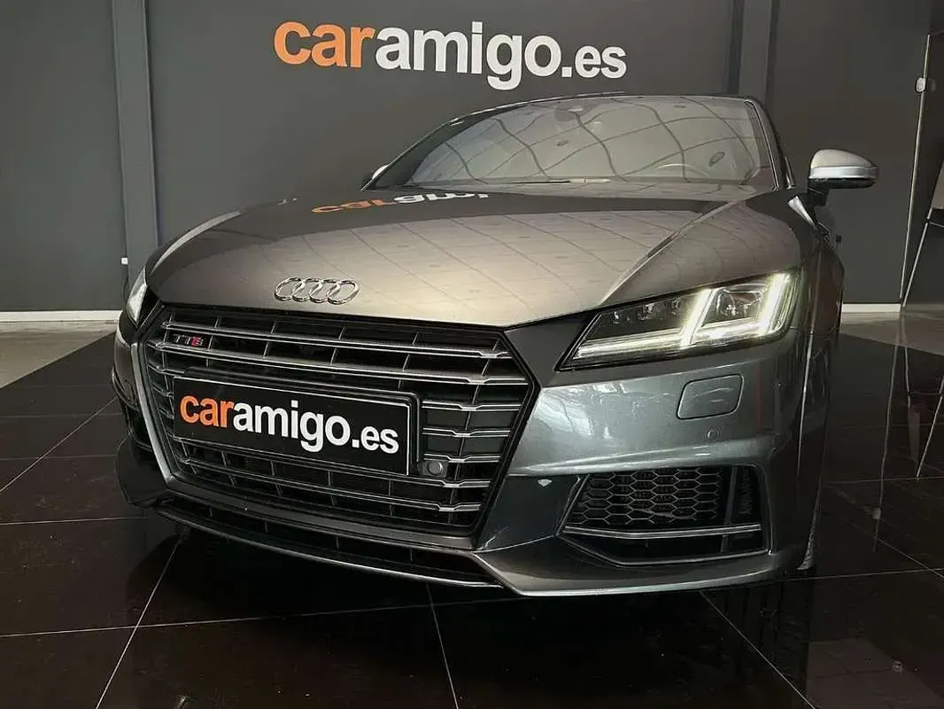 Usado Audi TTS Premium 310 CV (228 kW) 2016 Gris Coupe