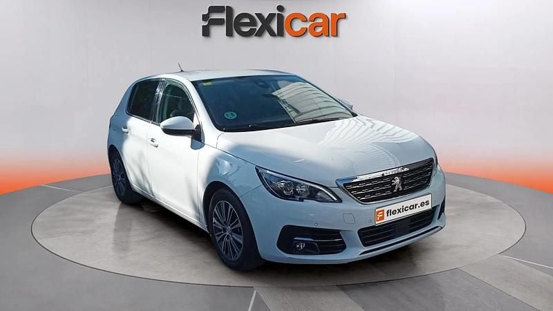 Usado Peugeot 308 Allure 131 HP (96 kW) 2020 Citadino