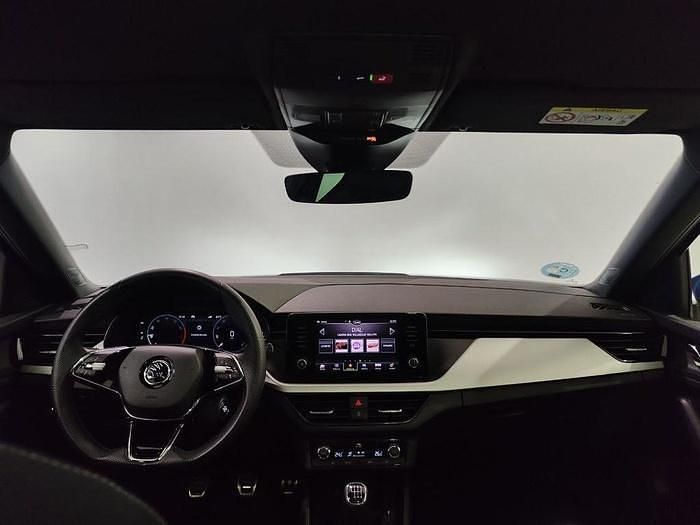 Usado Skoda Kamiq Essence 116 CV (85 kW) 2025 Azul SUV