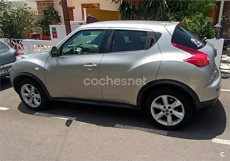 Usado Nissan Juke Shiro 110 CV (80 kW) 2013 Gris / plata SUV