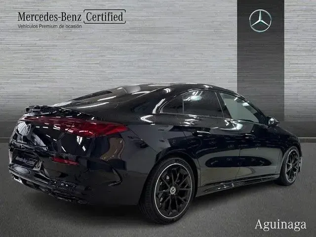 Nuevo Mercedes CLA180 AMG line 156 CV (114 kW) 2026 Negro cosmos Berlina