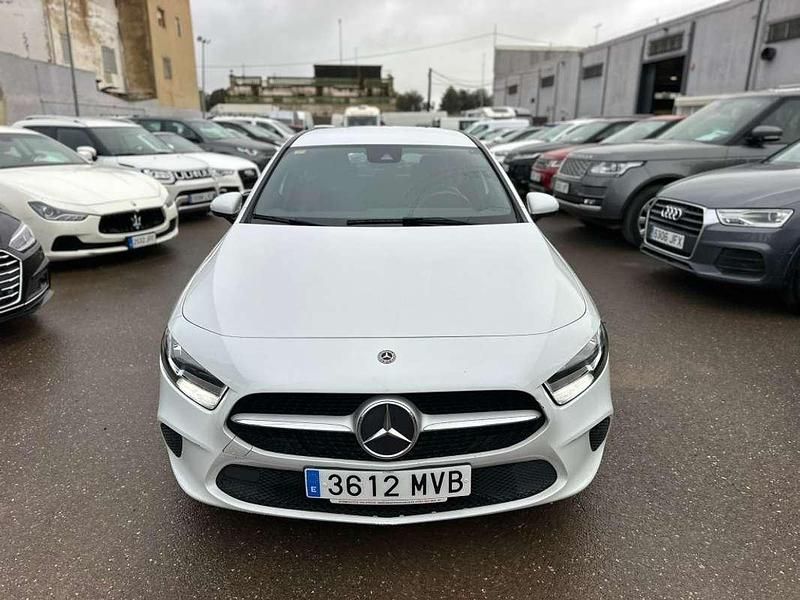 Usado Mercedes A180 116 CV (85 kW) 2021 Blanco Berlina