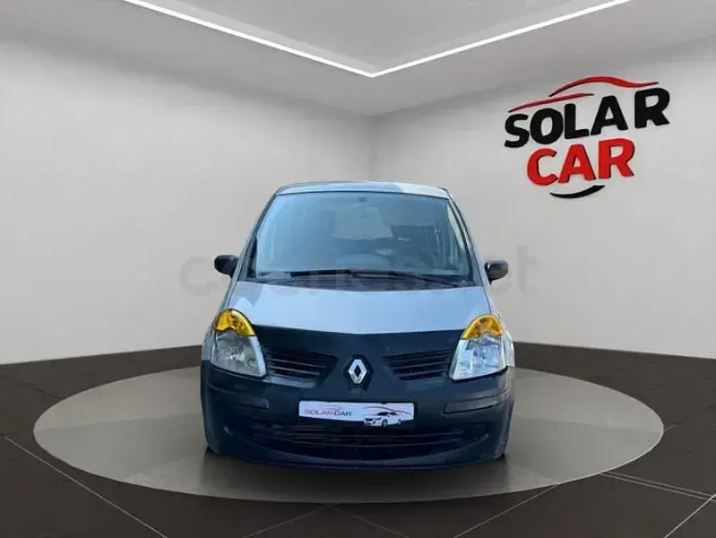 Usado Renault Modus Dynamique 85 CV (62 kW) 2006 Gris Monovolumen