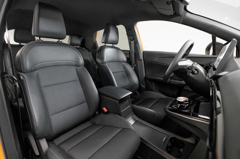 Usado MG MG4 EV Luxury 150 kW (204 CV) 2024 Blanco Utilitario