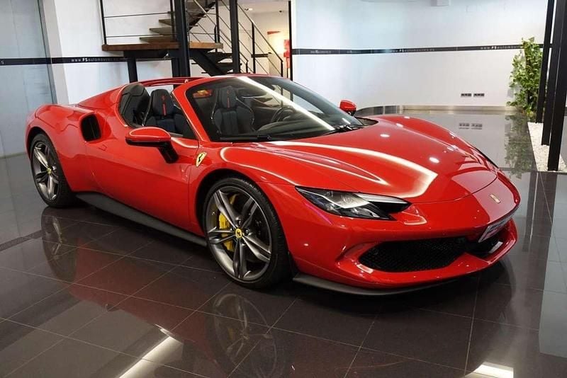 Usado Ferrari 296 842 CV (619 kW) 2025 Rojo Coupe