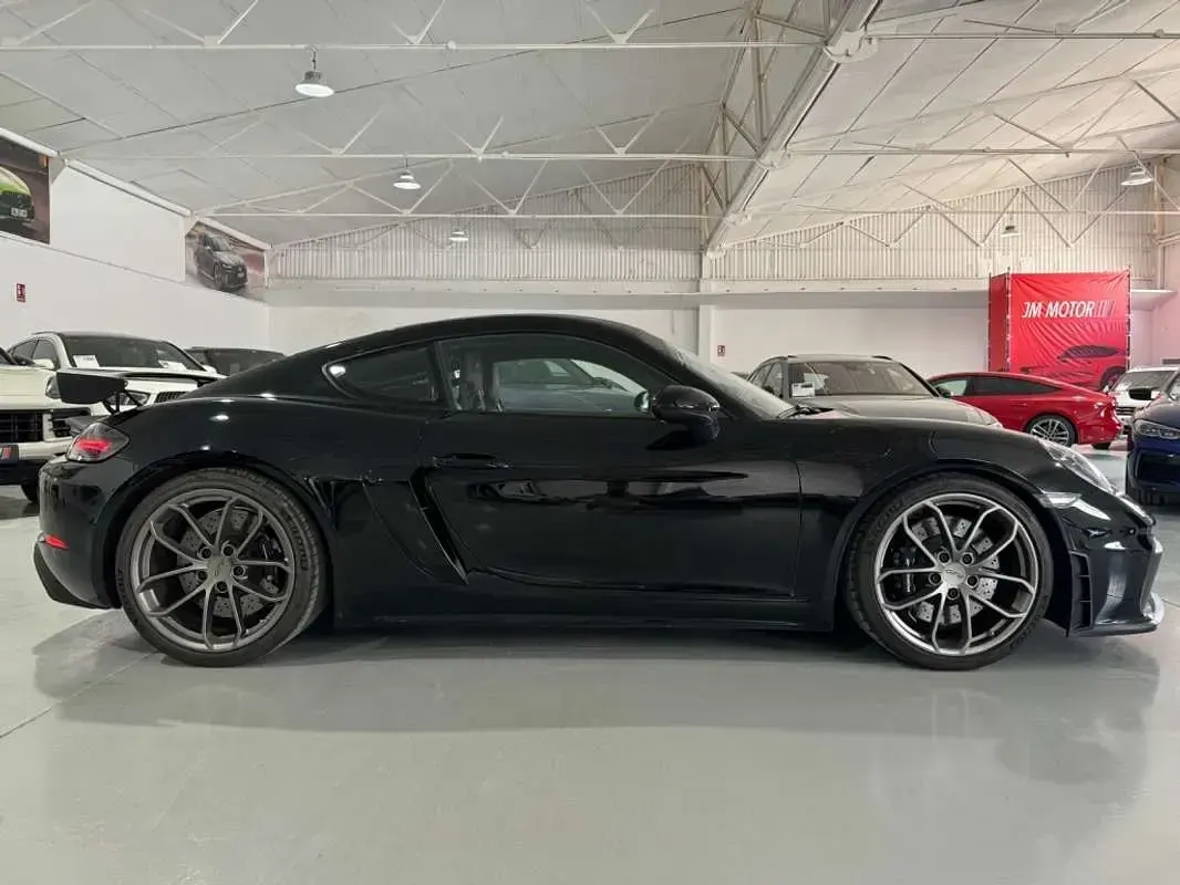 Usado Porsche Cayman GT4 420 CV (308 kW) 2021 Negro Coupe