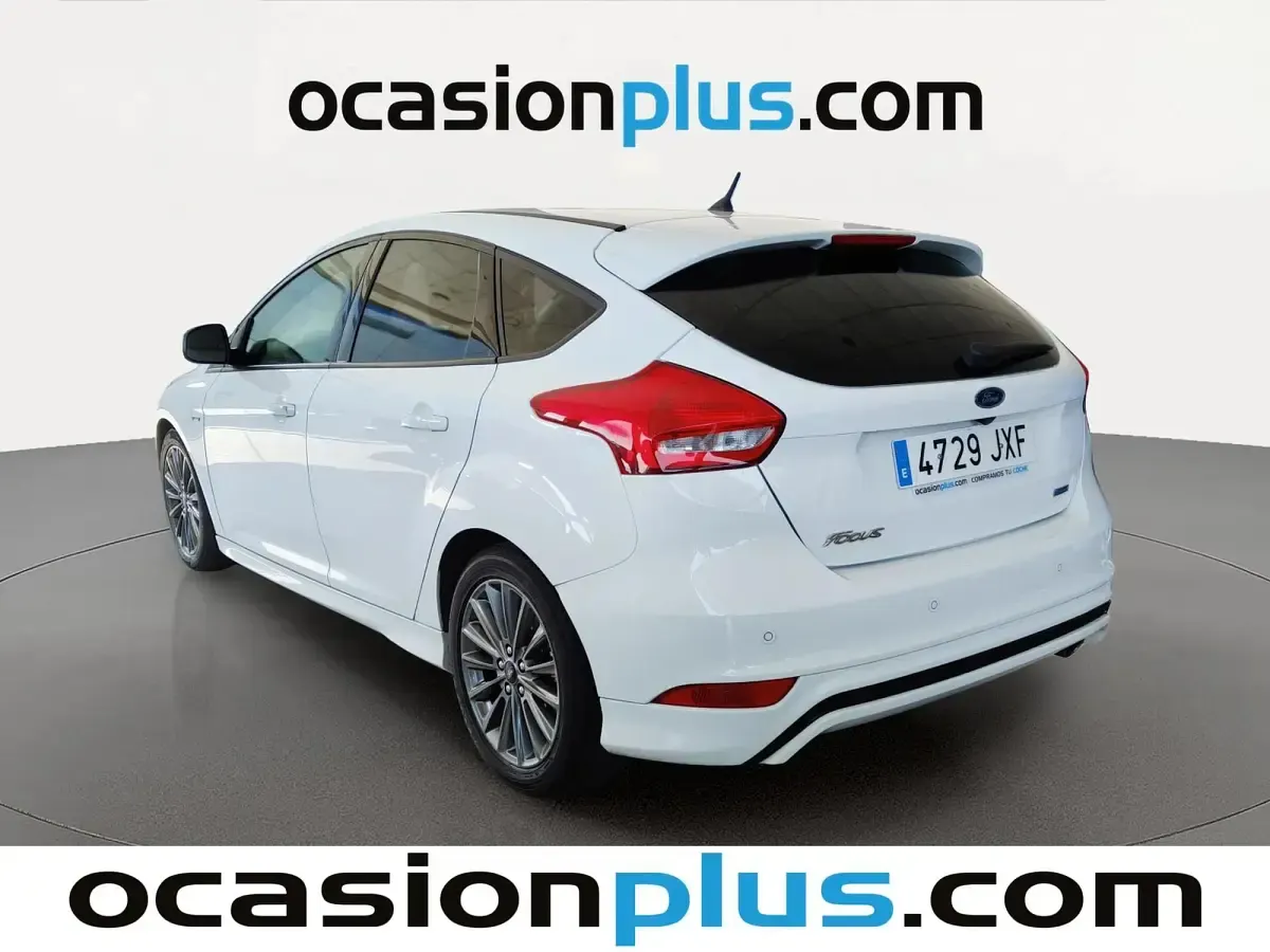 Usado Ford Focus ST-Line 182 CV (133 kW) 2017 Blanco Utilitario