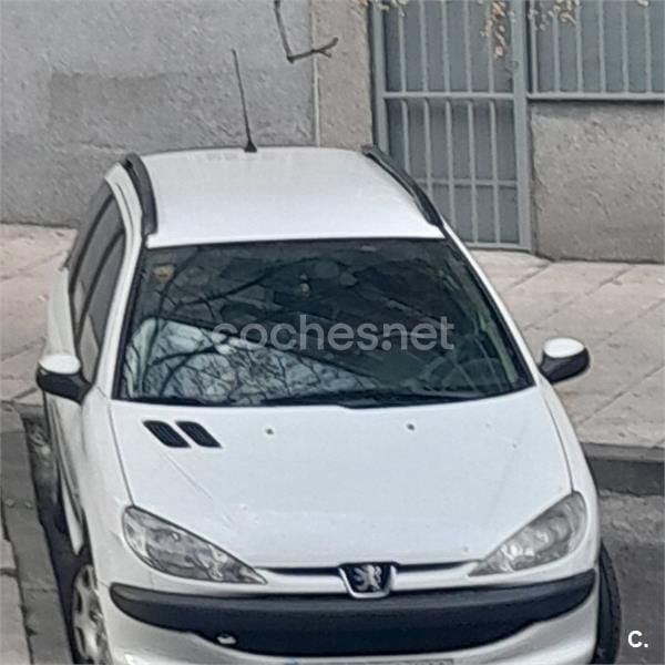 Usado Peugeot 206 68 CV (50 kW) 2004 Familiar