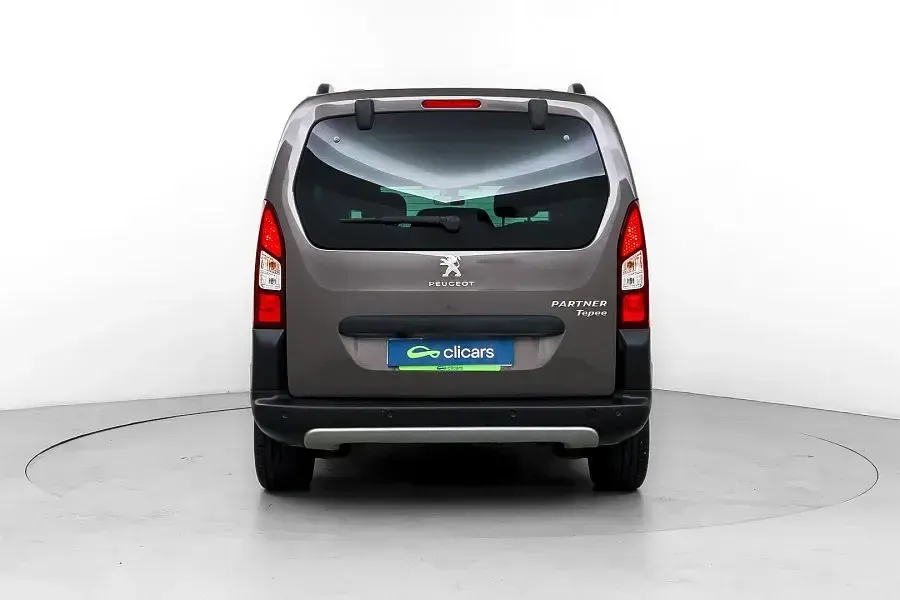 Usado Peugeot Partner Tepee Outdoor 100 CV (73 kW) 2017 Monovolumen