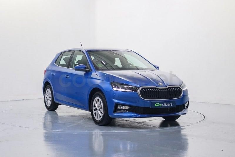 Usado Skoda Fabia Ambition 95 CV (69 kW) 2023 Azul Utilitario