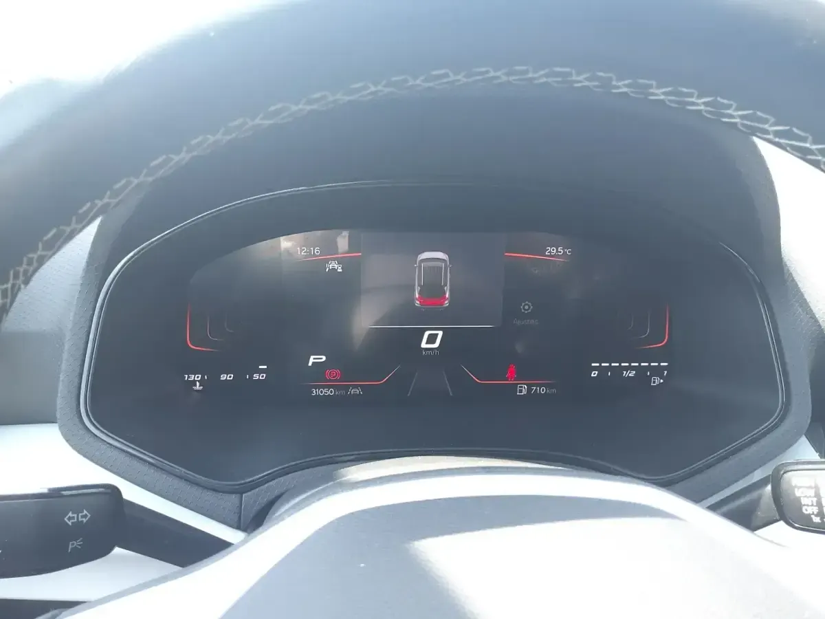 Usado Seat Arona Xperience 116 CV (85 kW) 2025 Gris SUV
