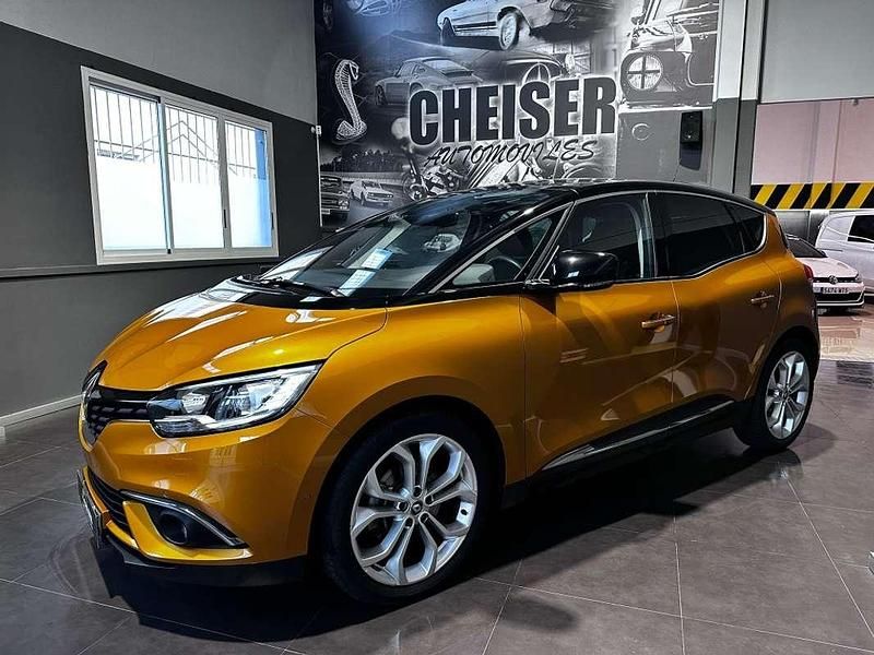 Usado Renault Scénic IV LIMITED 140 CV (102 kW) 2019 Naranja Monovolumen
