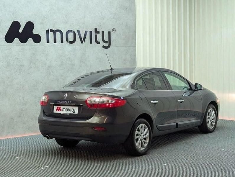 Usado Renault Fluence Dynamique 110 CV (80 kW) 2014 Gris / plata Berlina