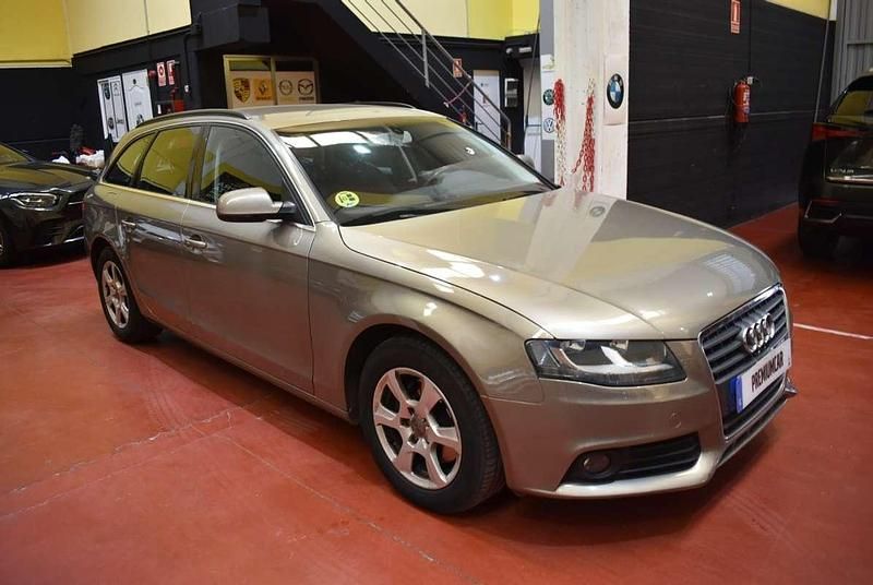 Usado Audi A4 143 CV (105 kW) 2009 Beige Familiar
