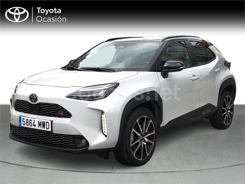 Gris / plata Usado 2024 Toyota Yaris Cross Sport SUV | 30.900 € - Imagen 1/4