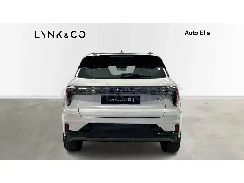 Usado Lynk & Co 01 276 CV (202 kW) 2026 Blanco SUV