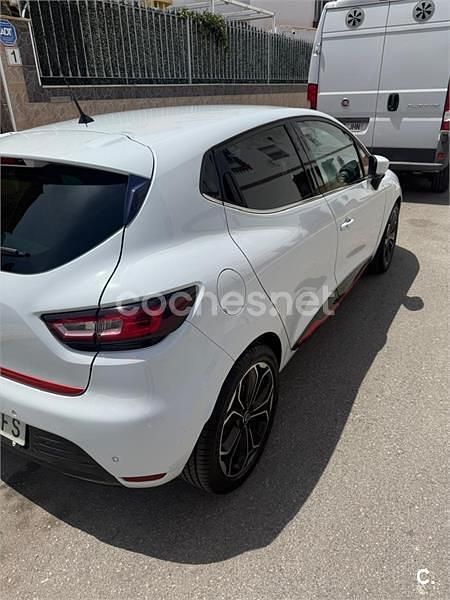 Usado Renault Clio IV Zen 90 CV (66 kW) 2017 Blanco Berlina