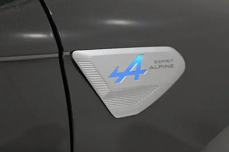 Usado Renault Clio V Esprit Alpine 145 CV (106 kW) 2024 Negro Berlina