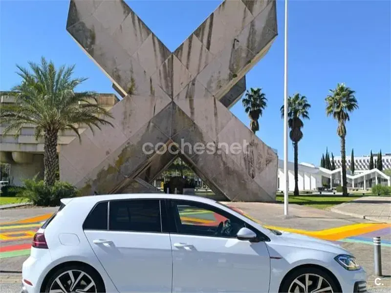 Usado VW Golf VII GTI 245 CV (180 kW) 2017 Blanco Berlina